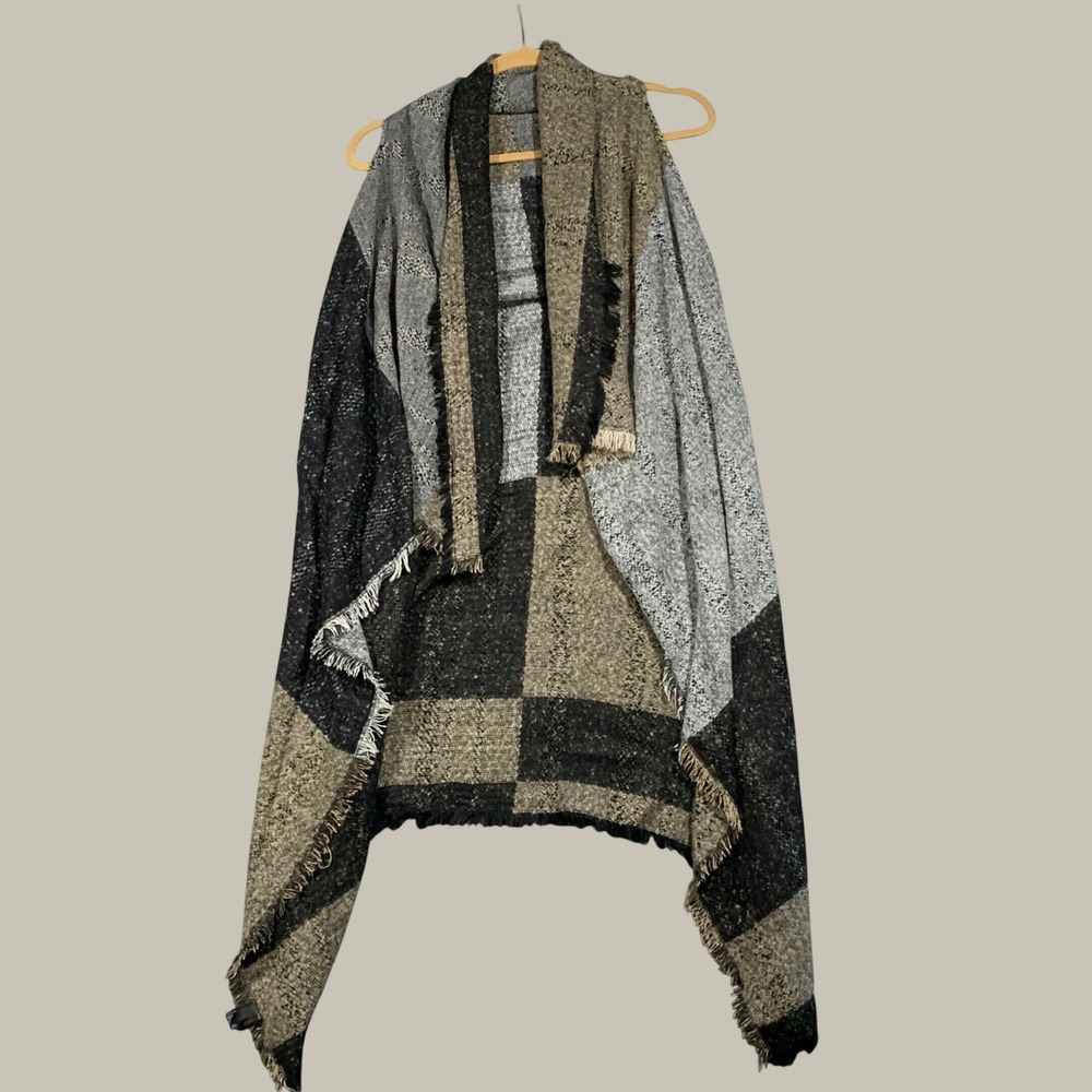 Express Open Front Long Vest Women OS Colorblock Earth Tone Fringed Shawl